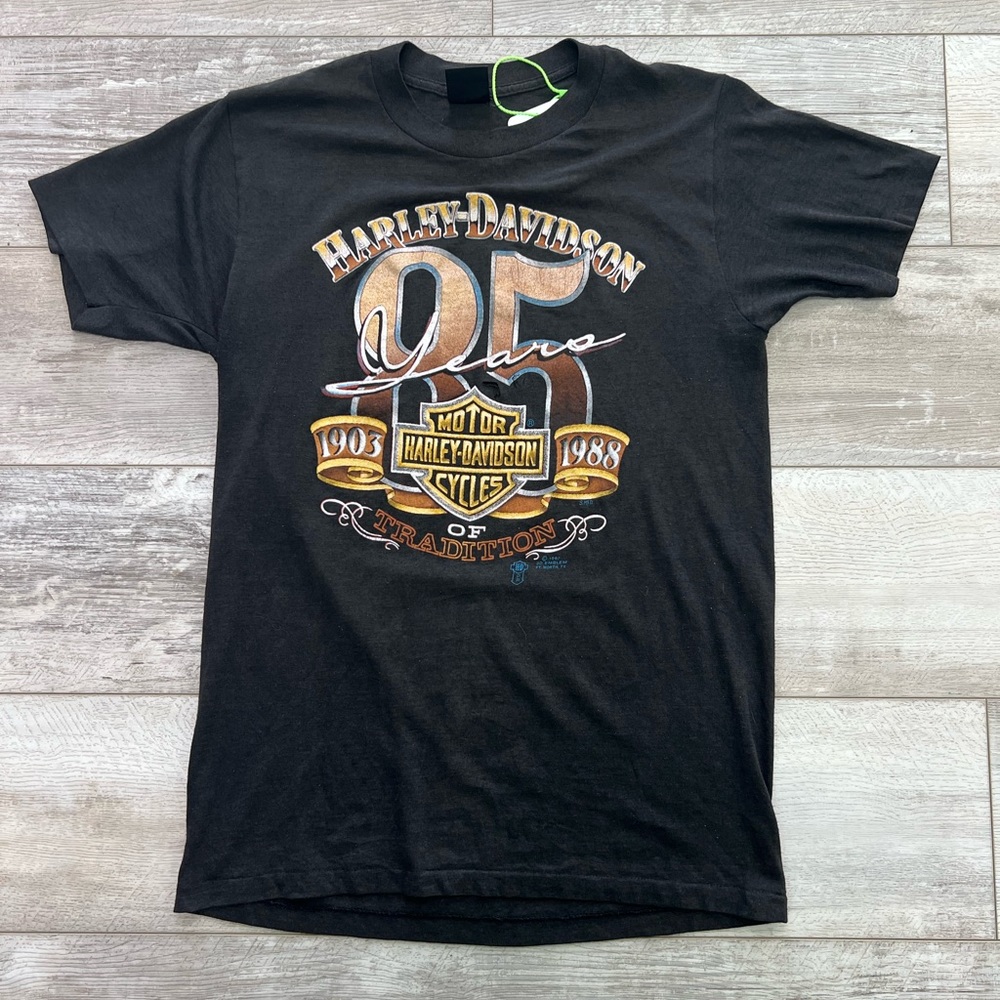 Vintage 1987 Harley Davidson 3D Emblem Tee Shirt Size Small